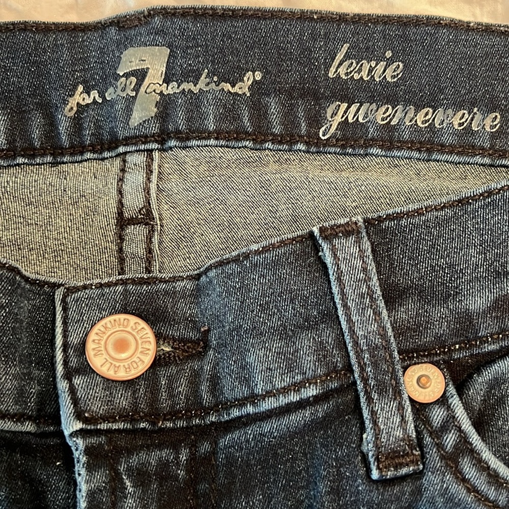 7 For All Mankind - Picture 2 of 4